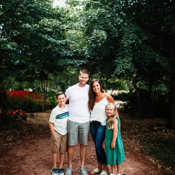 Meet your Posher, Ashley - Picture 1 of 1